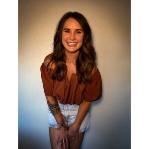 Meet your Posher, Hannah